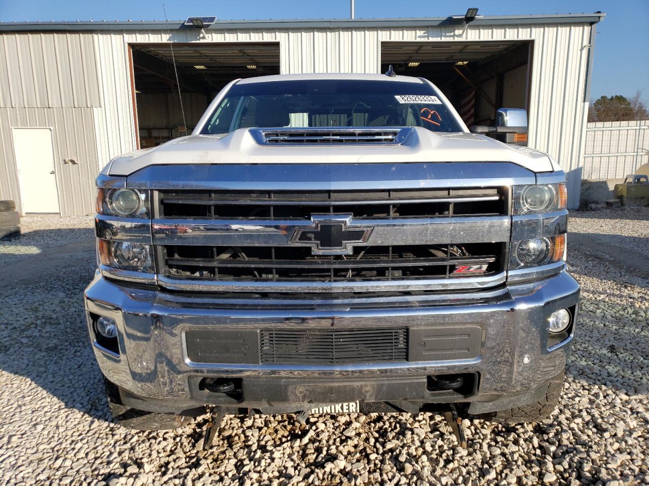2019 CHEVROLET SILVERADO - Фото 5