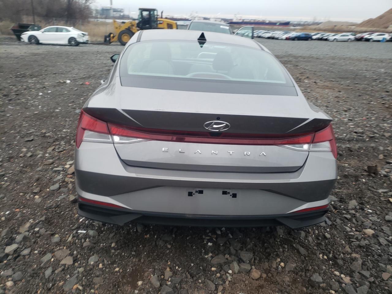 2023 HYUNDAI ELANTRA SE - Image 6