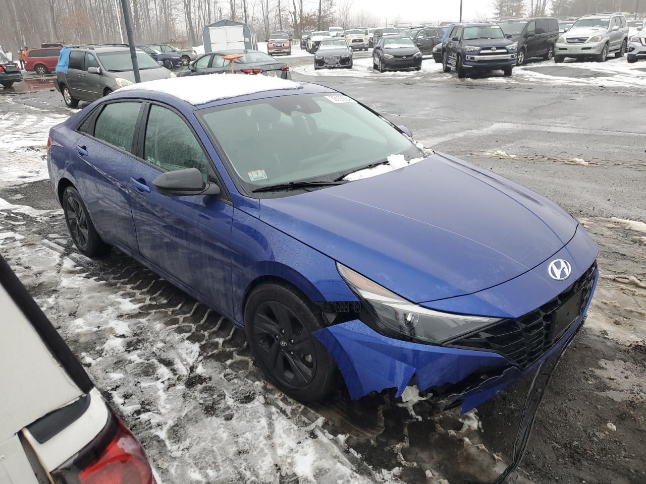 2023 HYUNDAI ELANTRA SE - Image 4