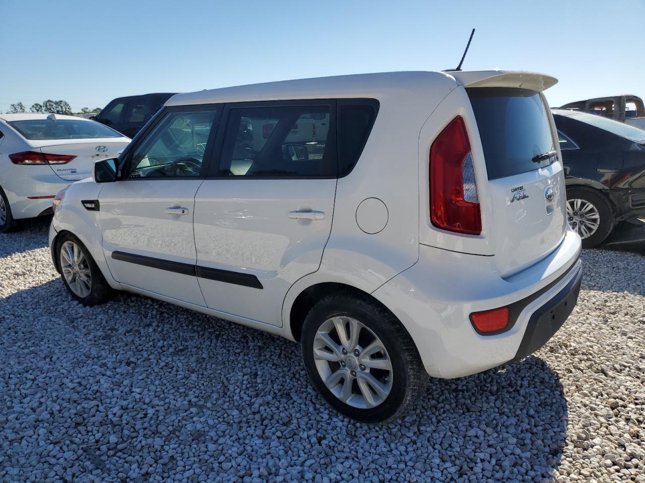2013 KIA SOUL - Image 2