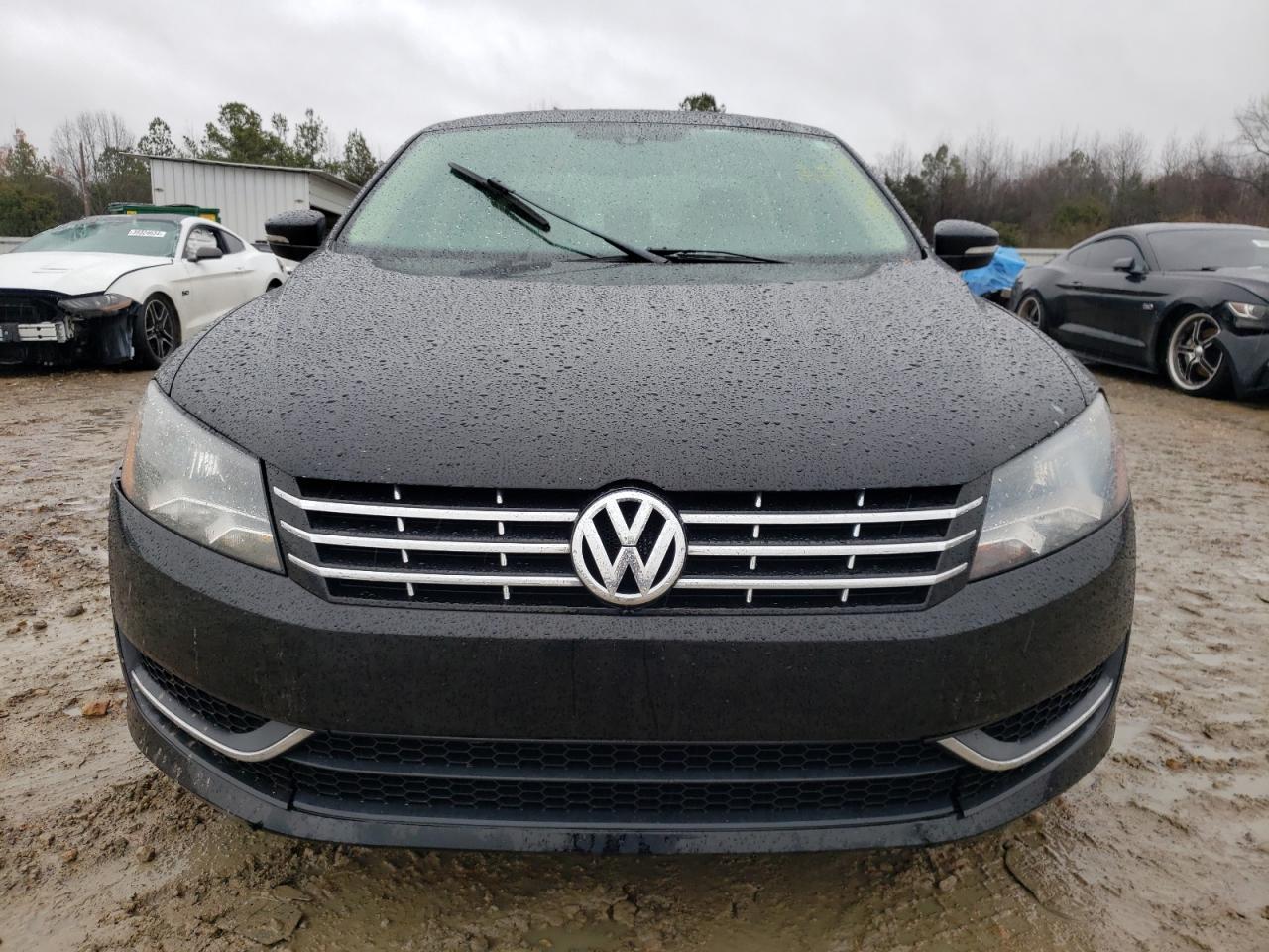 2013 VOLKSWAGEN PASSAT SE - Image 5