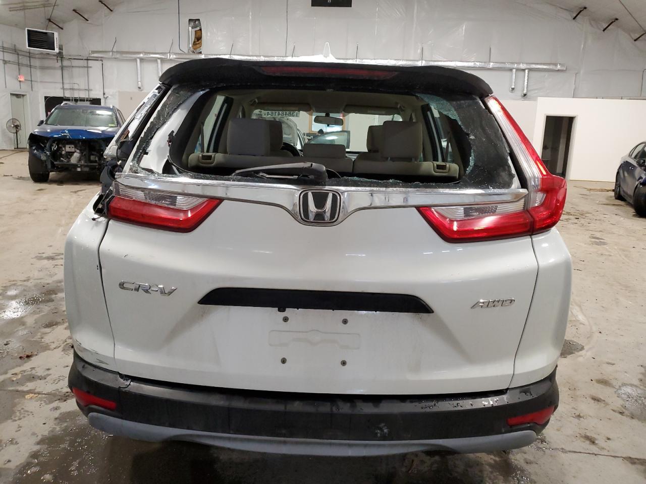 2017 HONDA CR-V LX - Фото 6