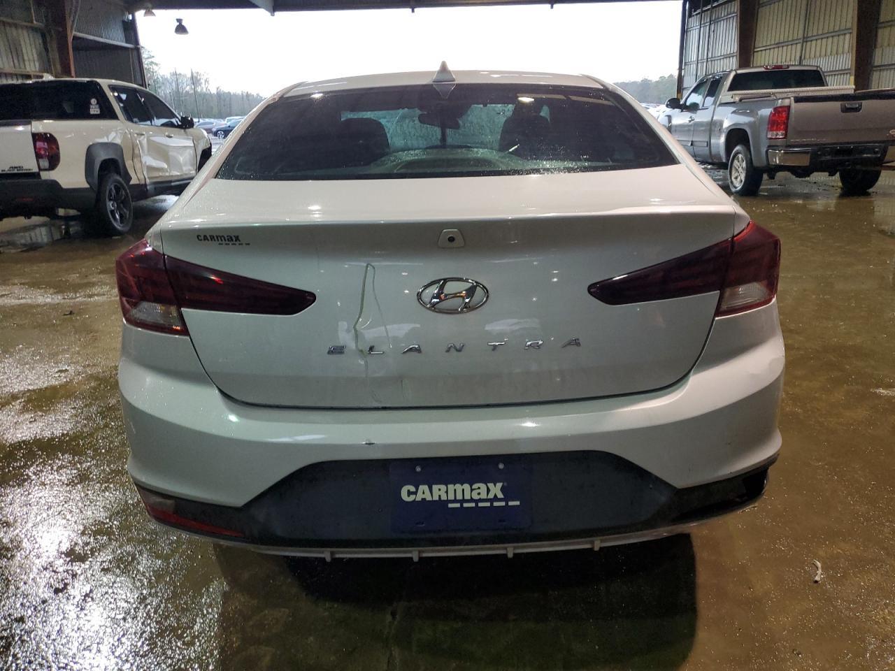 2019 HYUNDAI ELANTRA SE - Фото 6