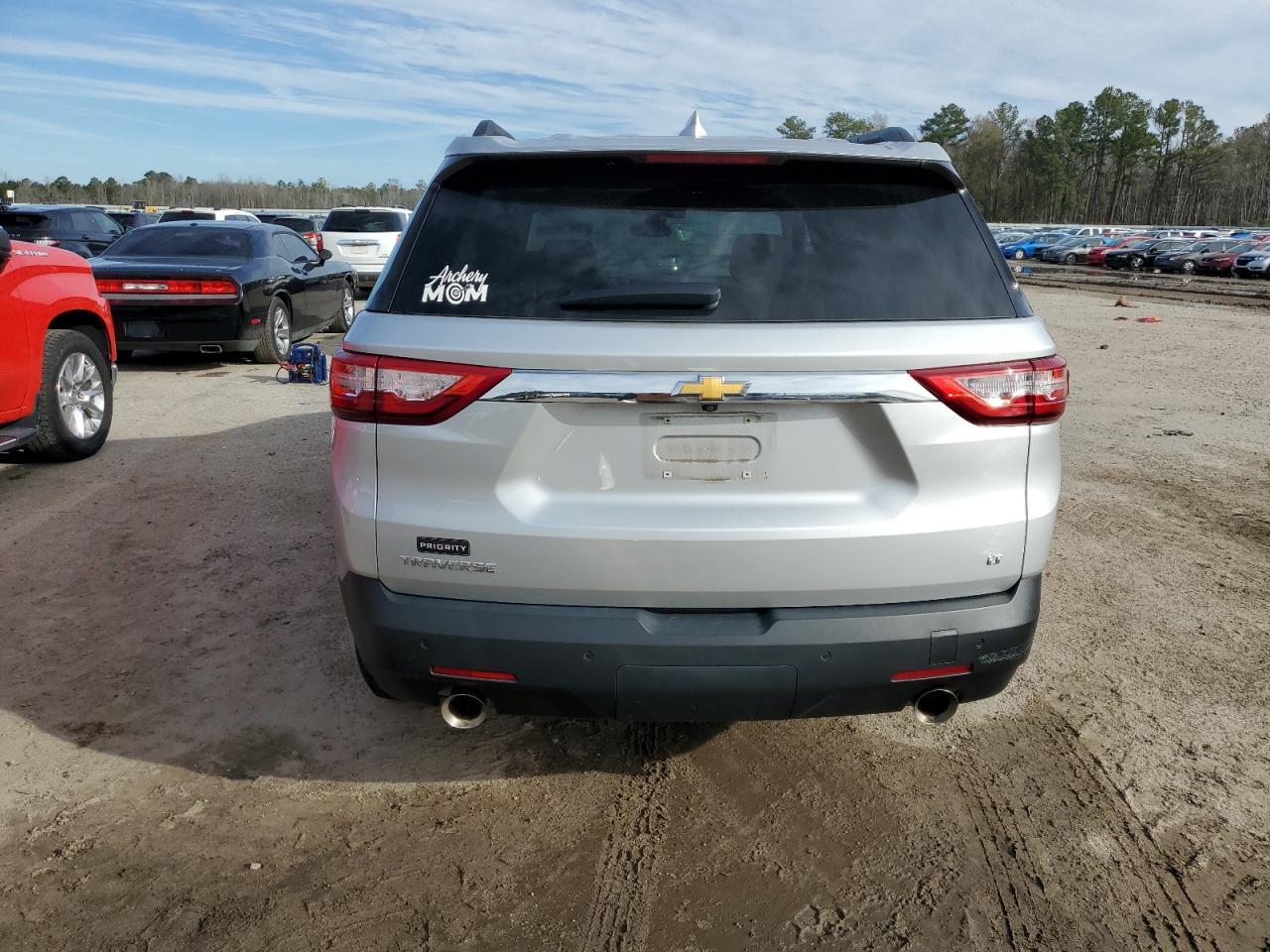2021 CHEVROLET TRAVERSE L - Фото 6