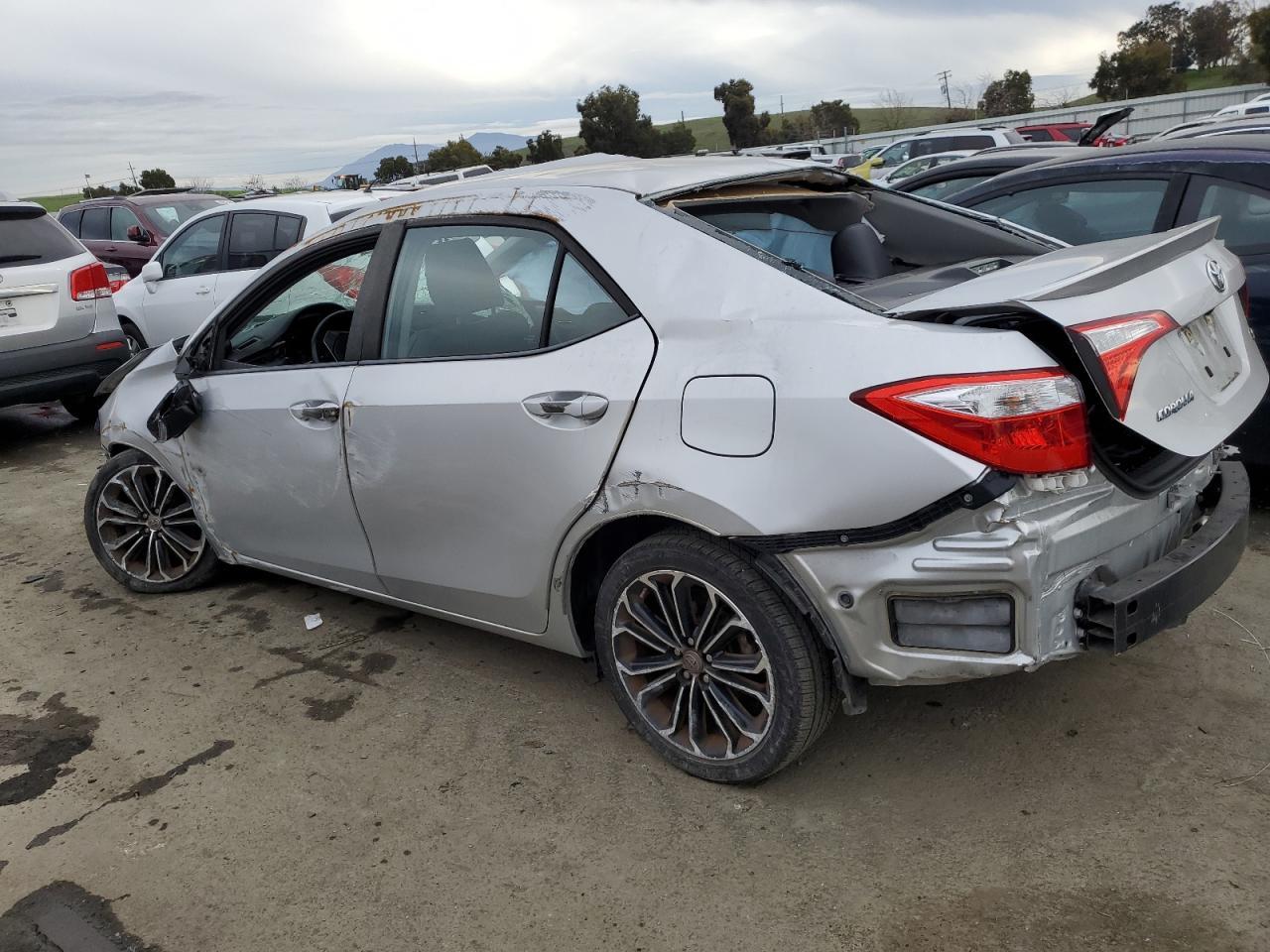 2016 TOYOTA COROLLA L - Image 2