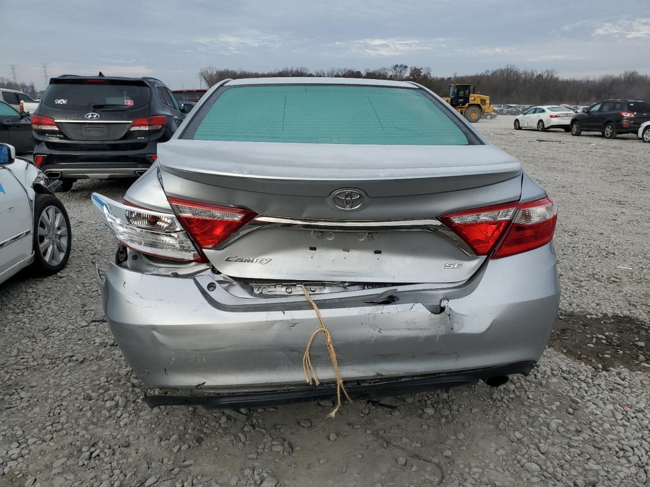 2017 TOYOTA CAMRY LE - Фото 6