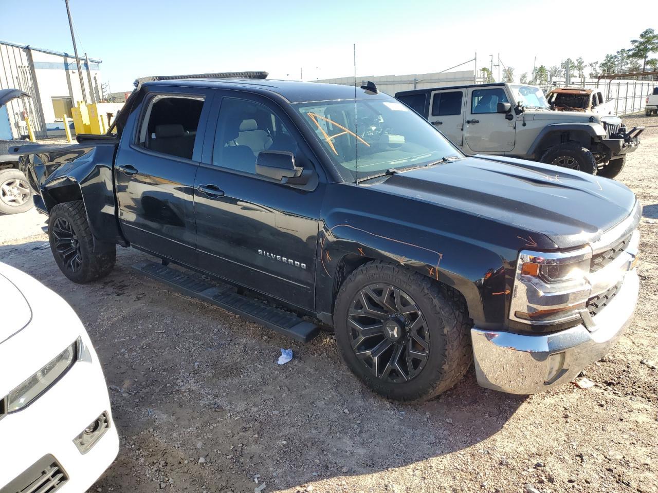2017 CHEVROLET SILVERADO - Image 4
