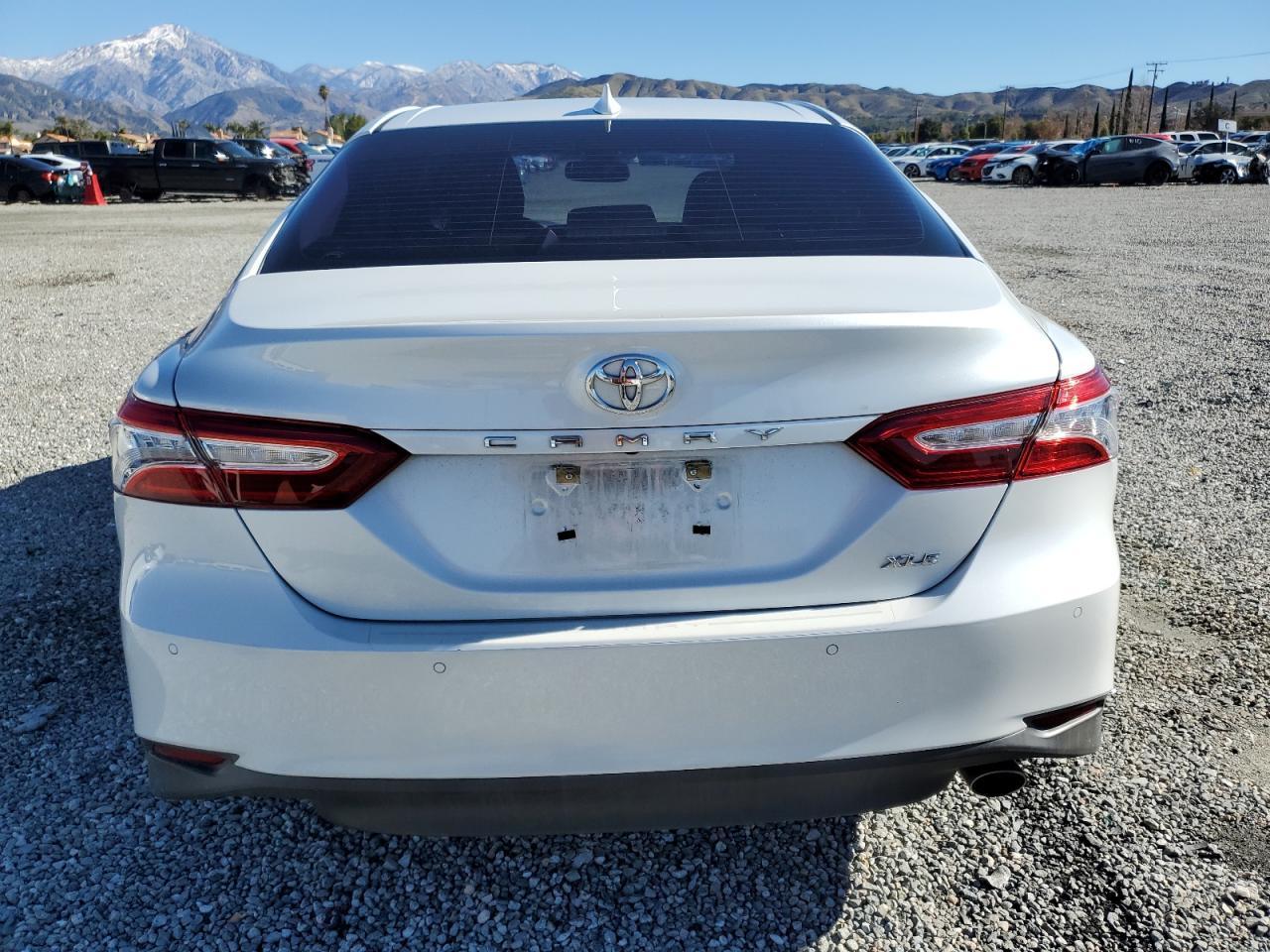 2018 TOYOTA CAMRY L - Image 6
