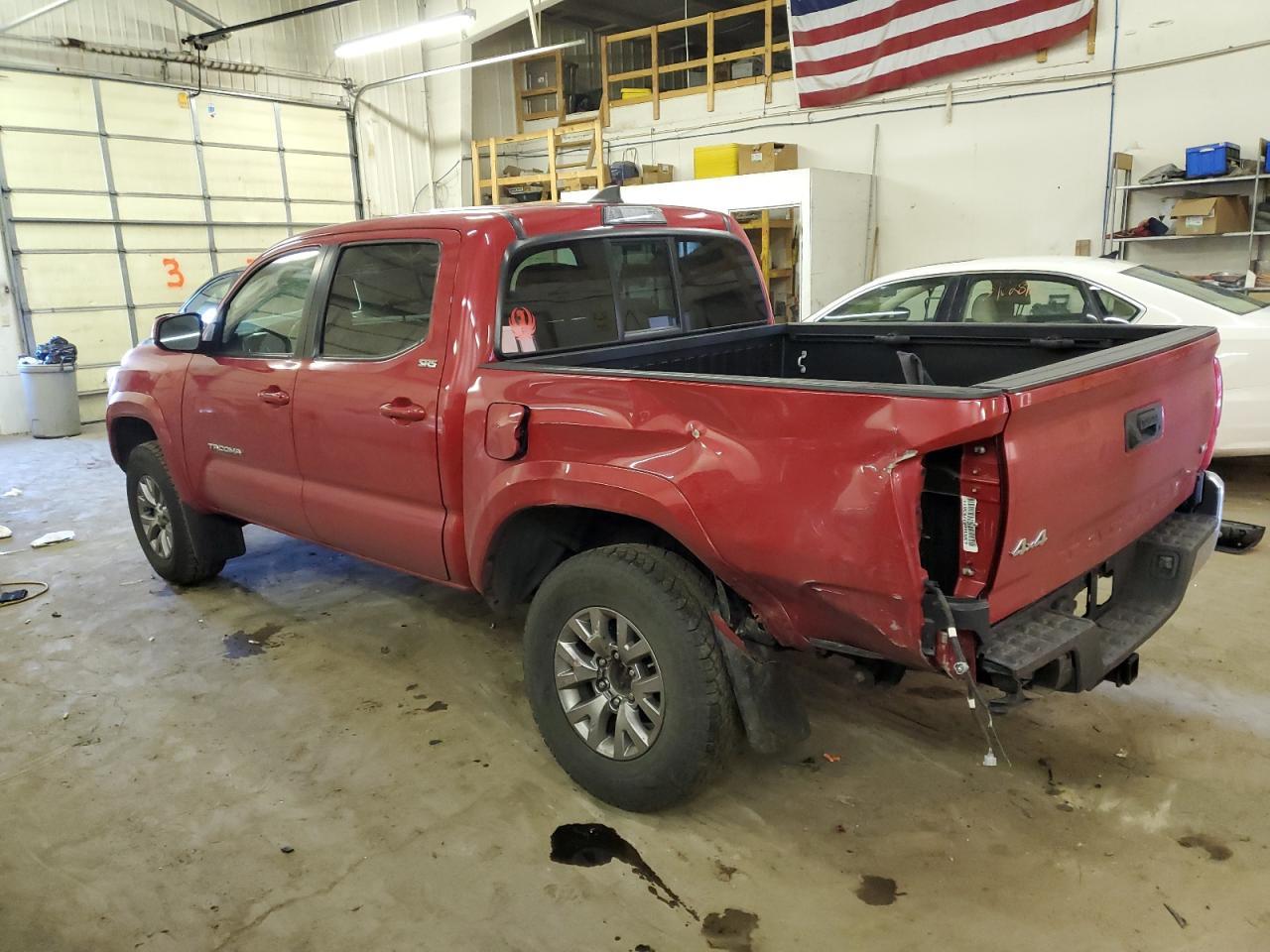 2017 TOYOTA TACOMA DOU - Фото 2
