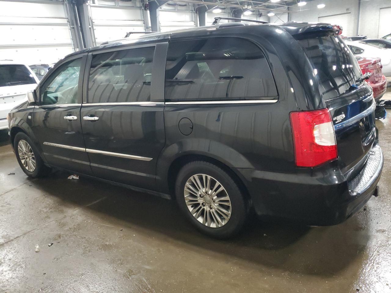 2014 CHRYSLER TOWN & COU - Фото 2