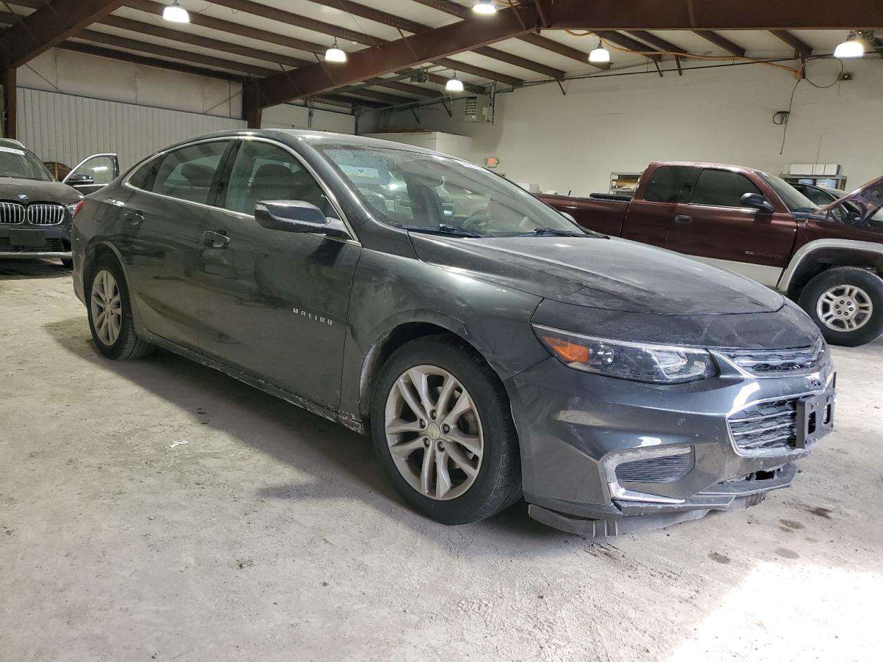 2017 CHEVROLET MALIBU LT - Image 4