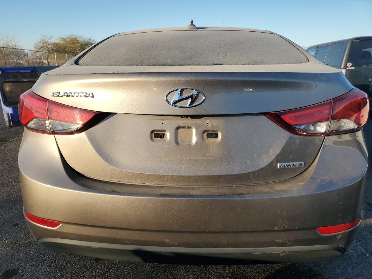 2015 HYUNDAI ELANTRA SE - Image 6