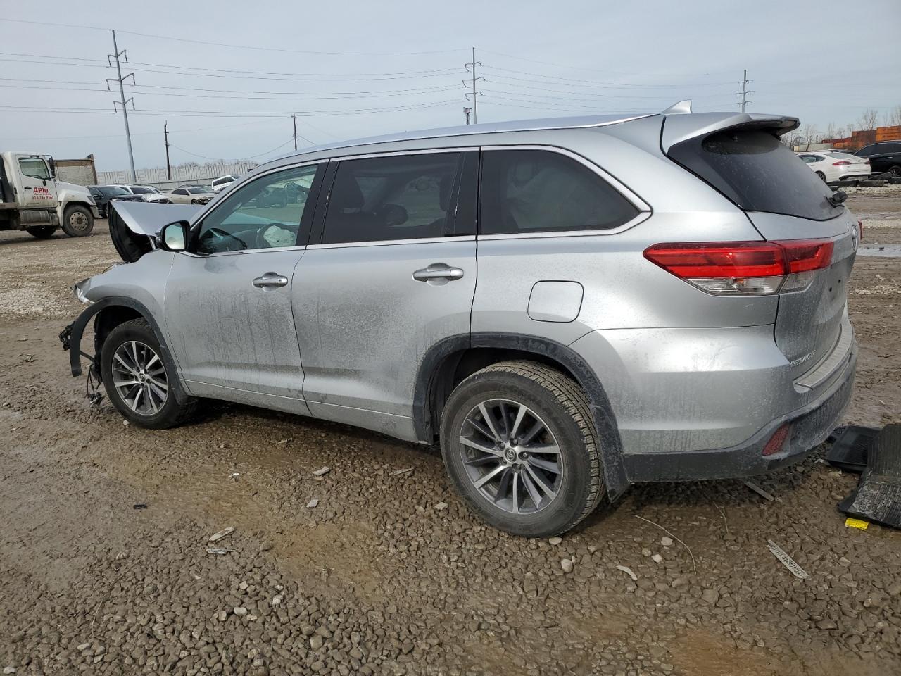 2018 TOYOTA HIGHLANDER - Фото 2