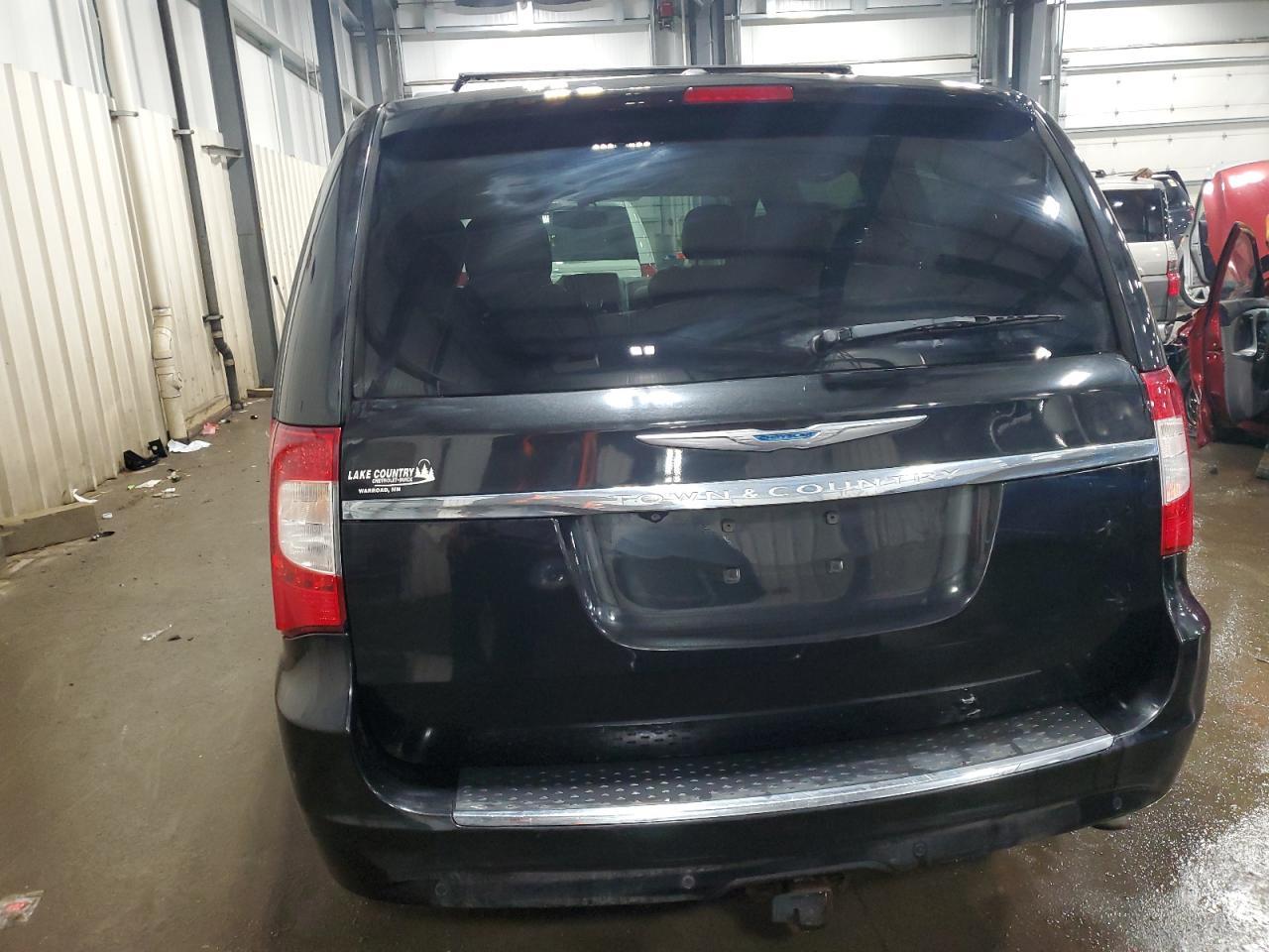 2014 CHRYSLER TOWN & COU - Фото 6