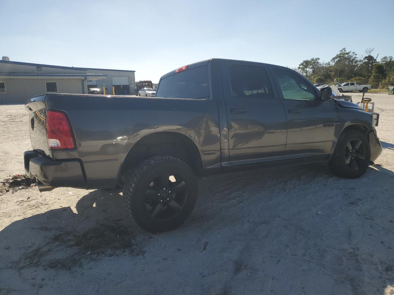 2017 RAM 1500 ST - Image 3