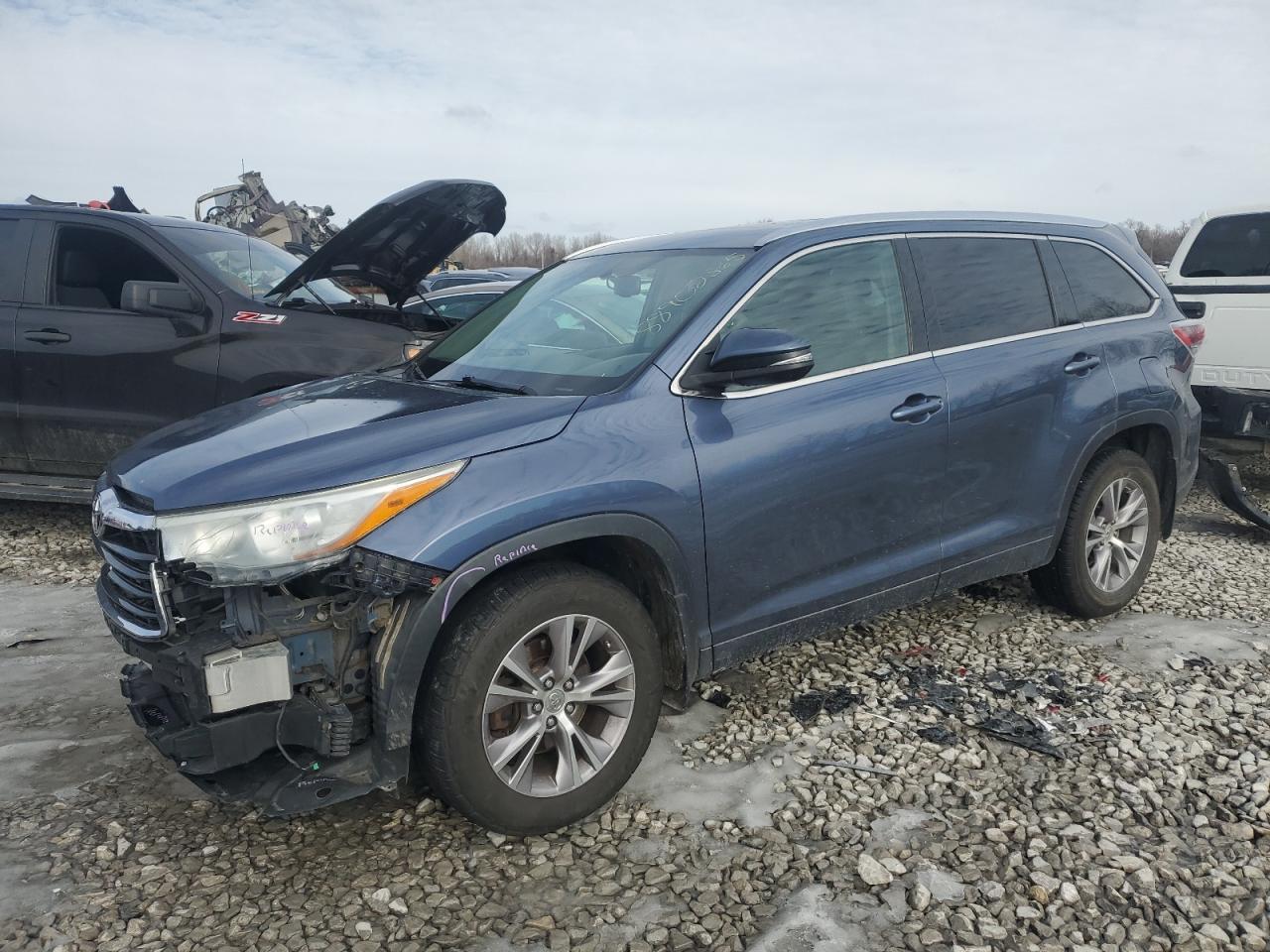 2015 TOYOTA HIGHLANDER