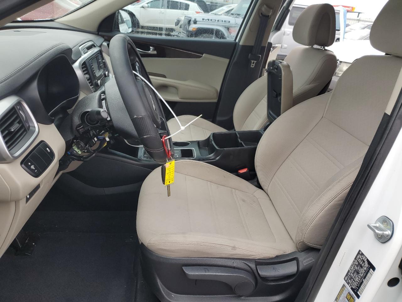 2016 KIA SORENTO LX - Image 7