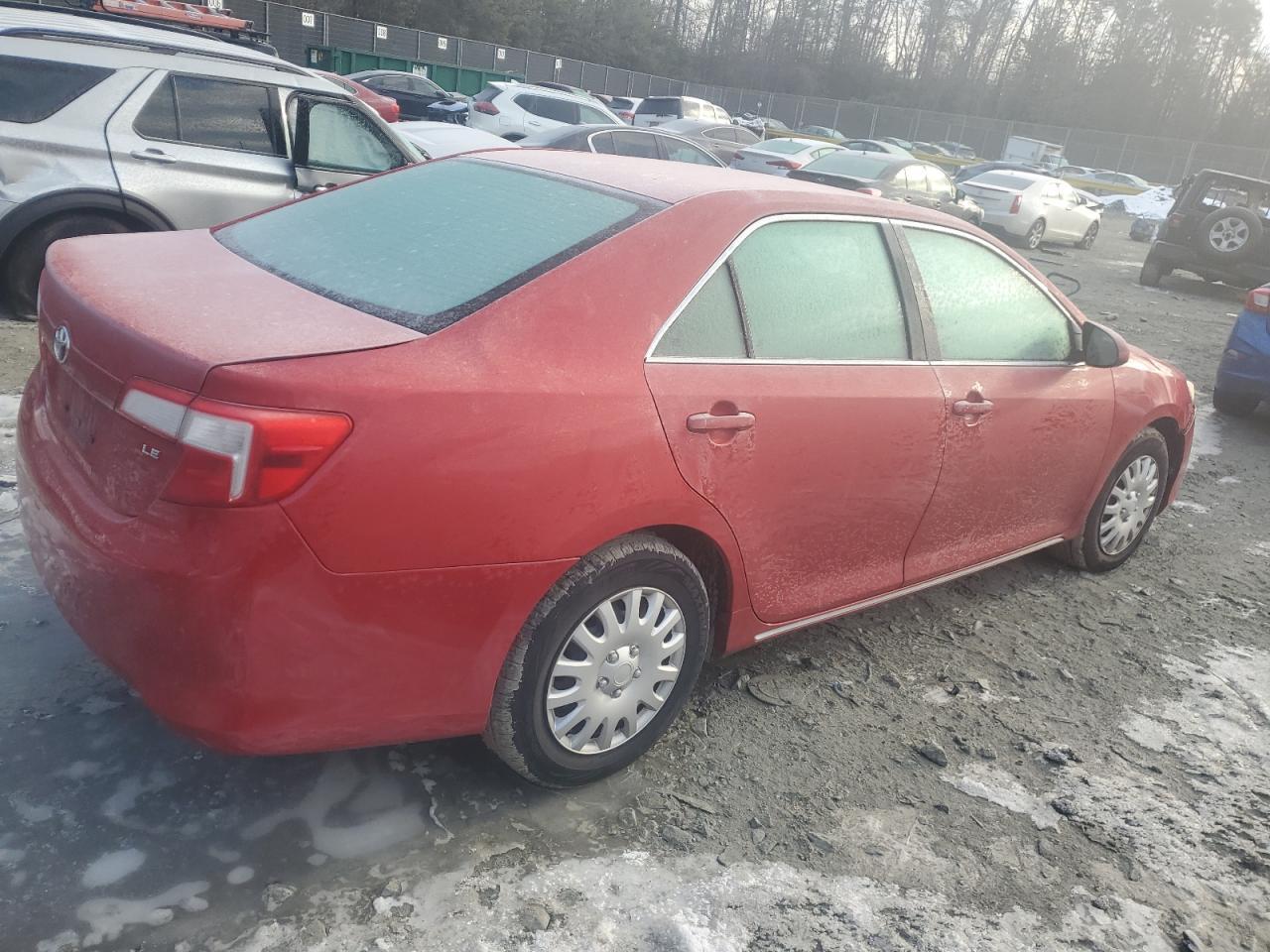 2014 TOYOTA CAMRY L - Фото 3