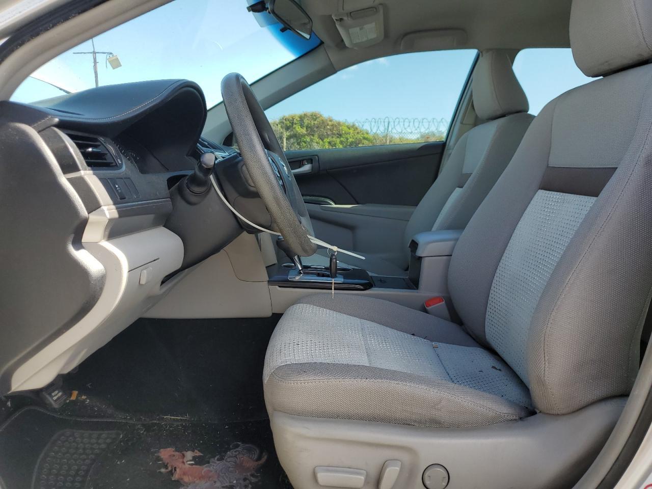 2014 TOYOTA CAMRY L - Фото 7