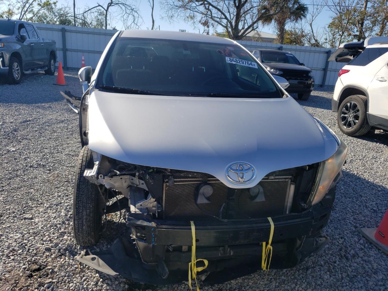 2013 TOYOTA VENZA LE - Фото 5