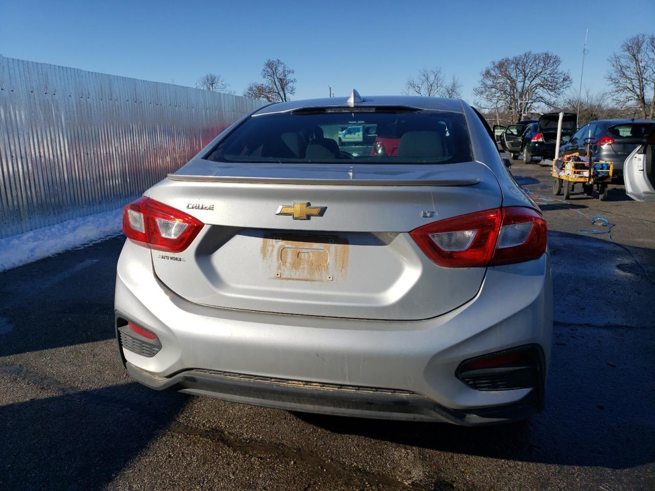 2016 CHEVROLET CRUZE LT - Image 6