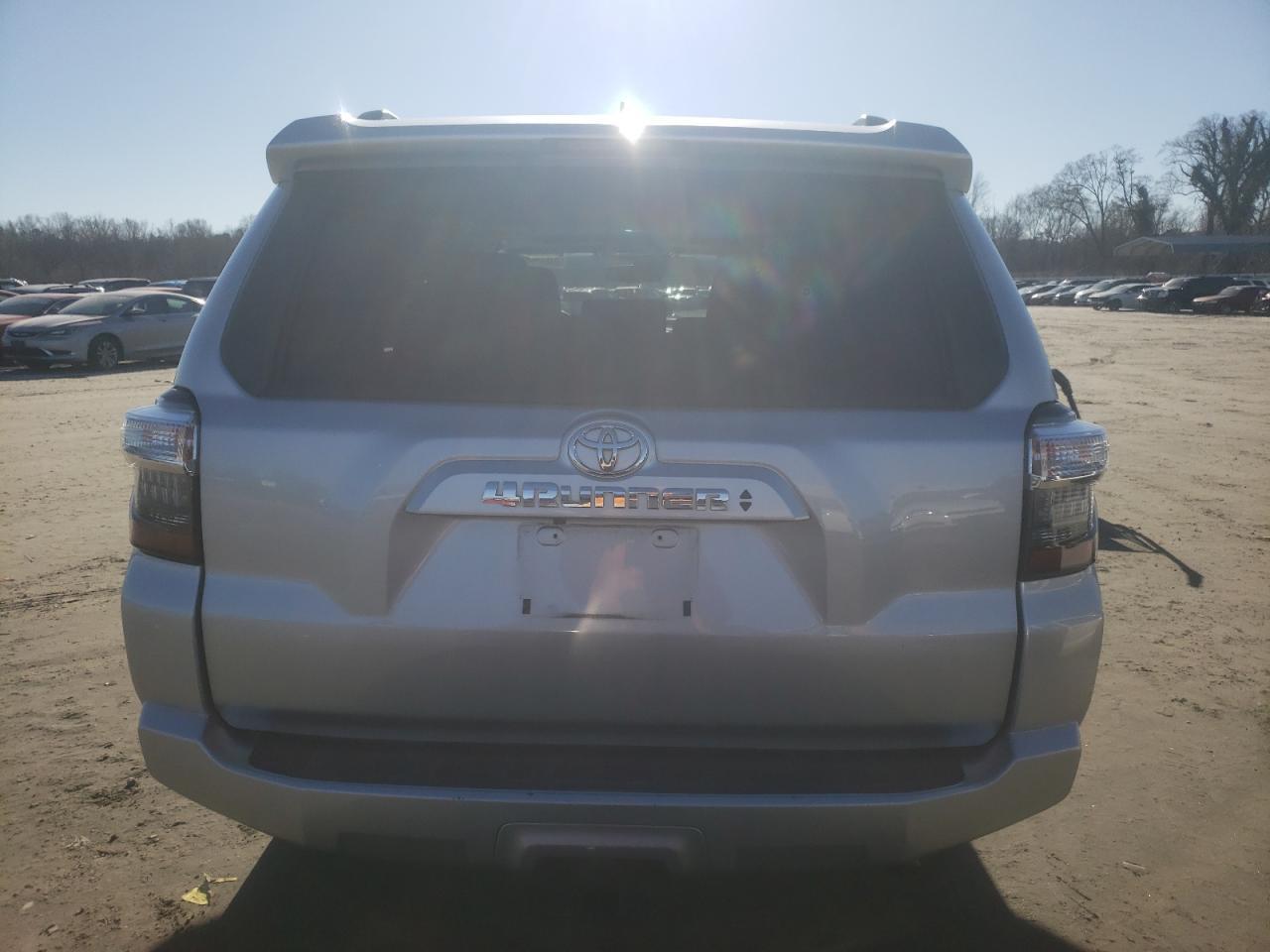 2020 TOYOTA 4RUNNER SR - Image 6