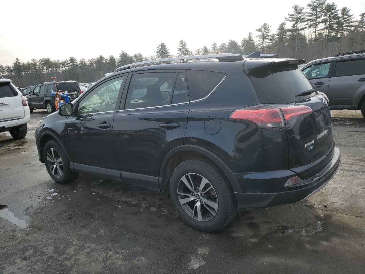 2017 TOYOTA RAV4 XLE - Фото 2
