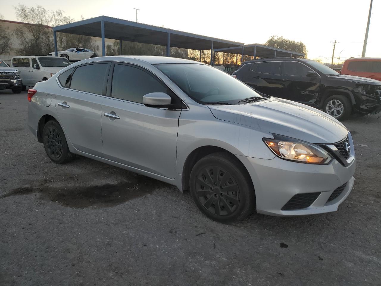 2016 NISSAN SENTRA S - Фото 4