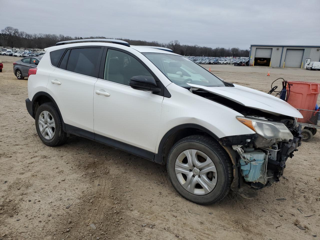 2015 TOYOTA RAV4 LE - Image 4