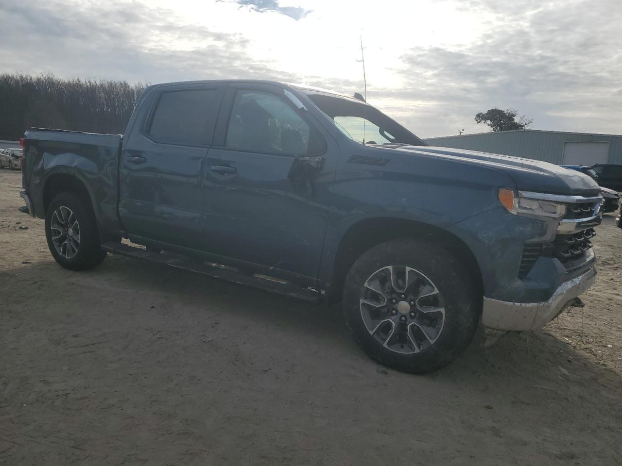 2024 CHEVROLET SILVERADO - Image 4