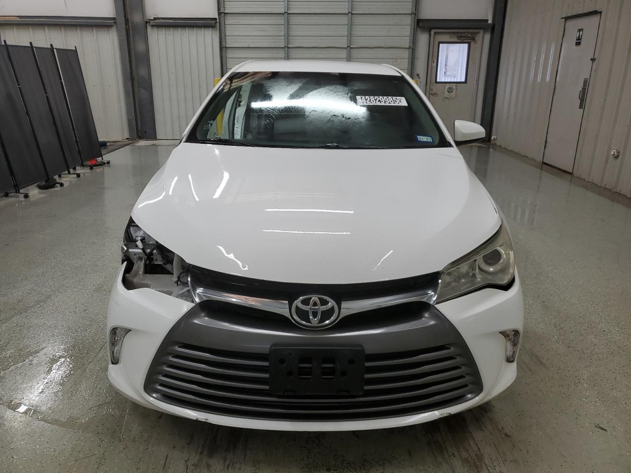 2016 TOYOTA CAMRY LE - Image 5