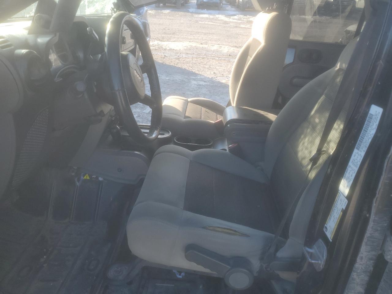 2010 JEEP WRANGLER U - Image 7