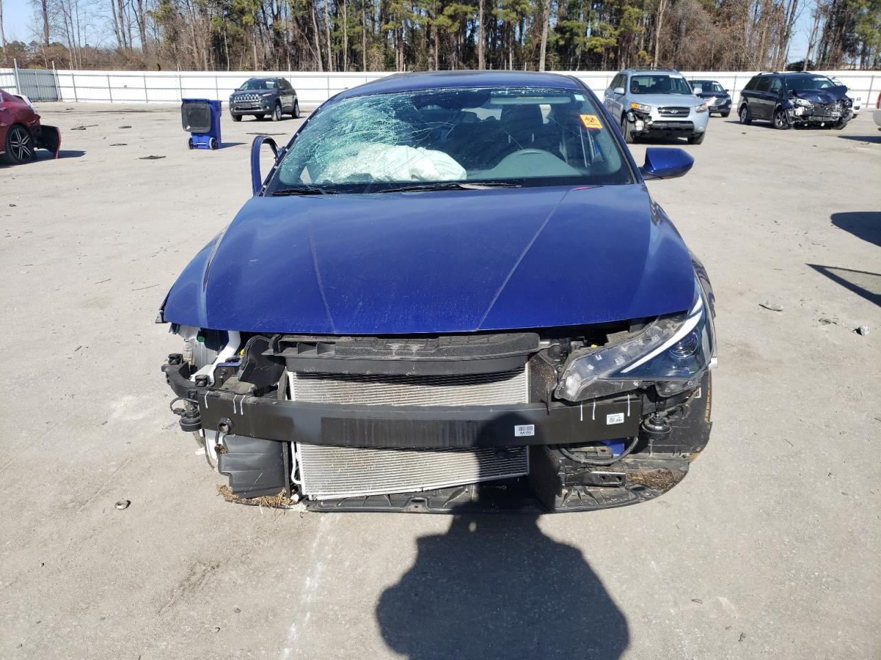 2022 HYUNDAI ELANTRA SE - Фото 5