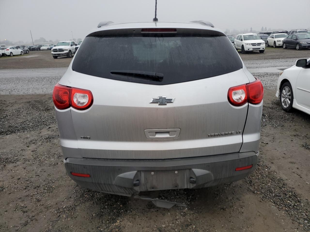 2012 CHEVROLET TRAVERSE L - Фото 6