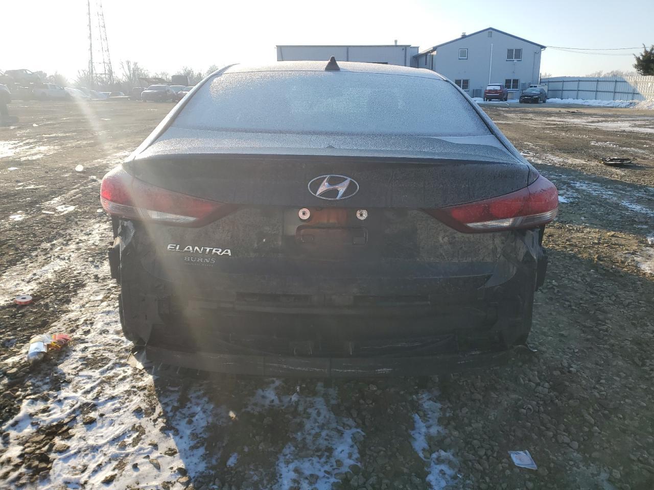 2017 HYUNDAI ELANTRA SE - Фото 6
