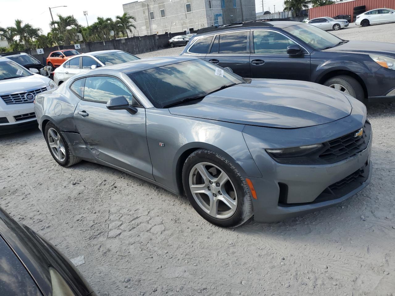2019 CHEVROLET CAMARO LS - Фото 4
