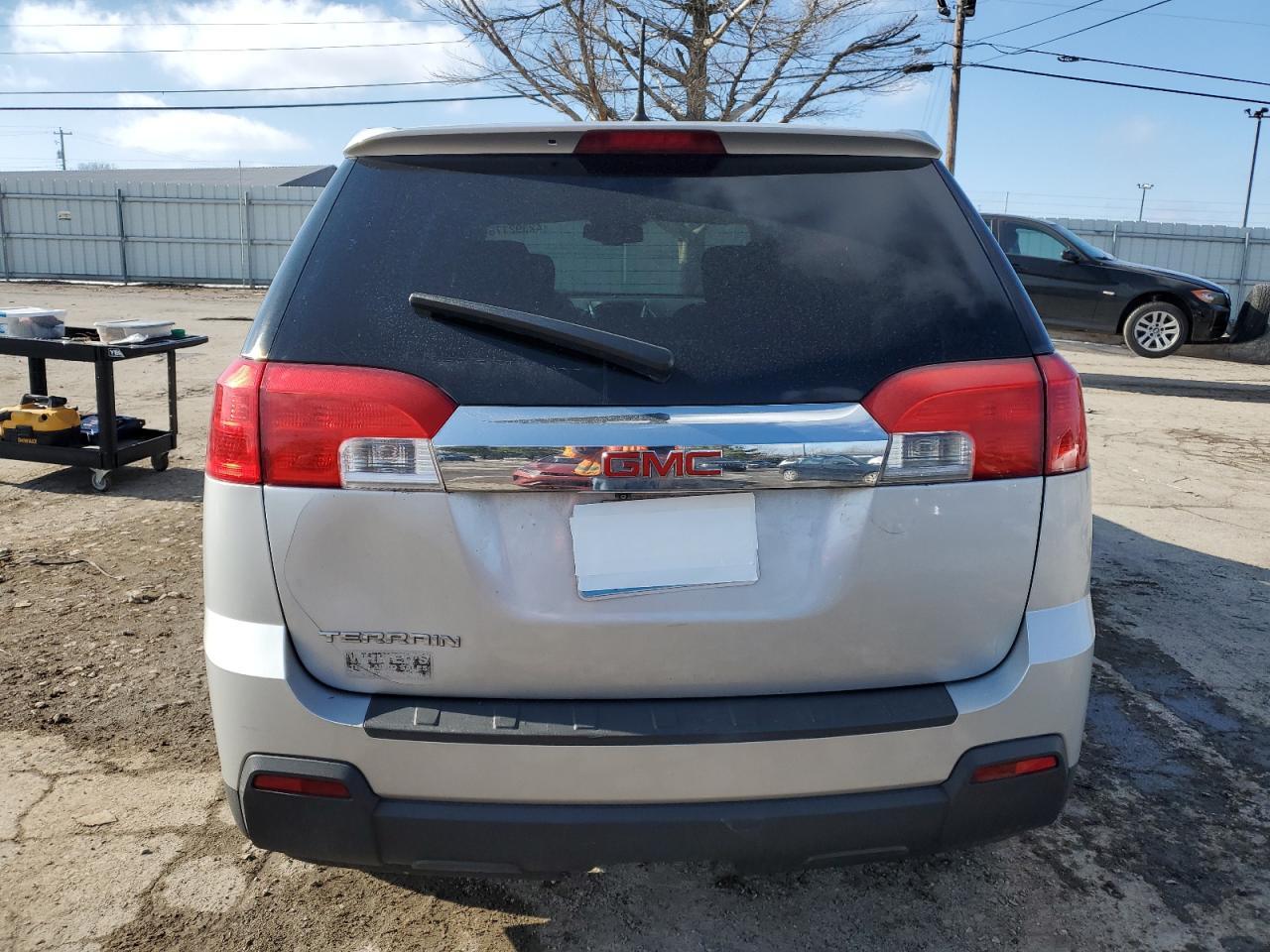2013 GMC TERRAIN SL - Image 6
