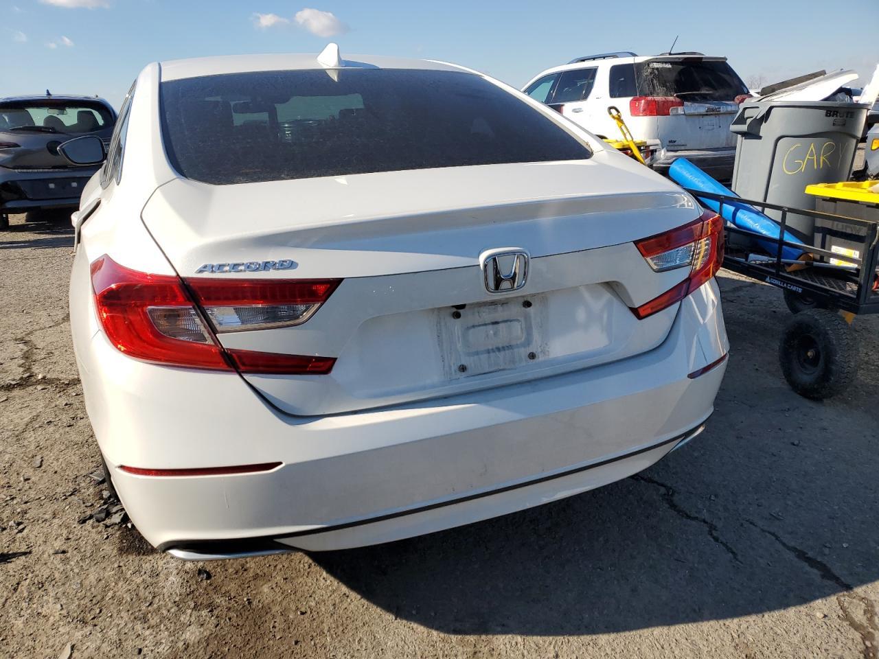 2018 HONDA ACCORD LX - Фото 6