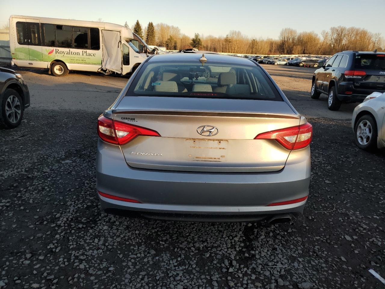 2017 HYUNDAI SONATA SE - Image 6