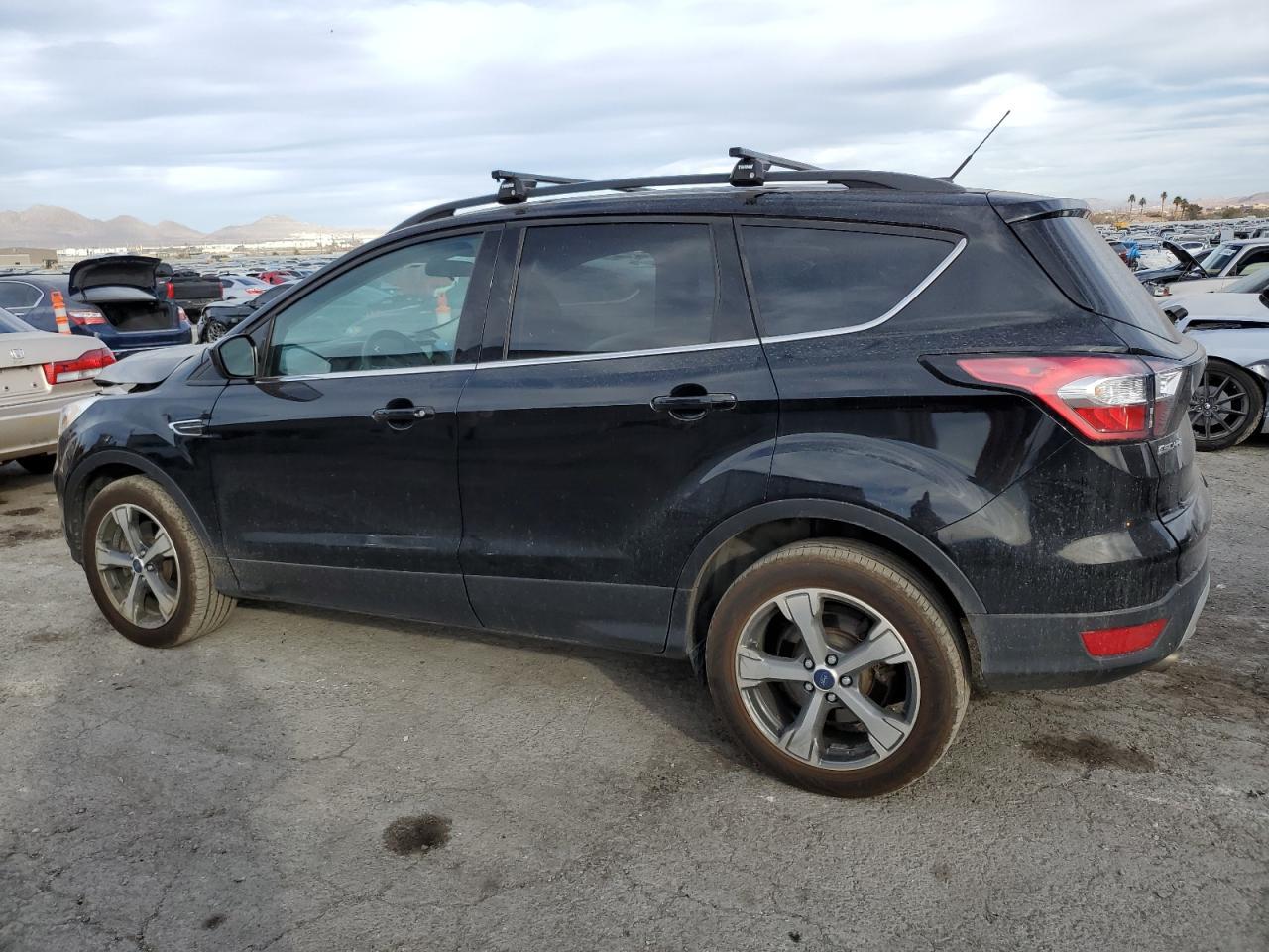 2017 FORD ESCAPE SE - Фото 2