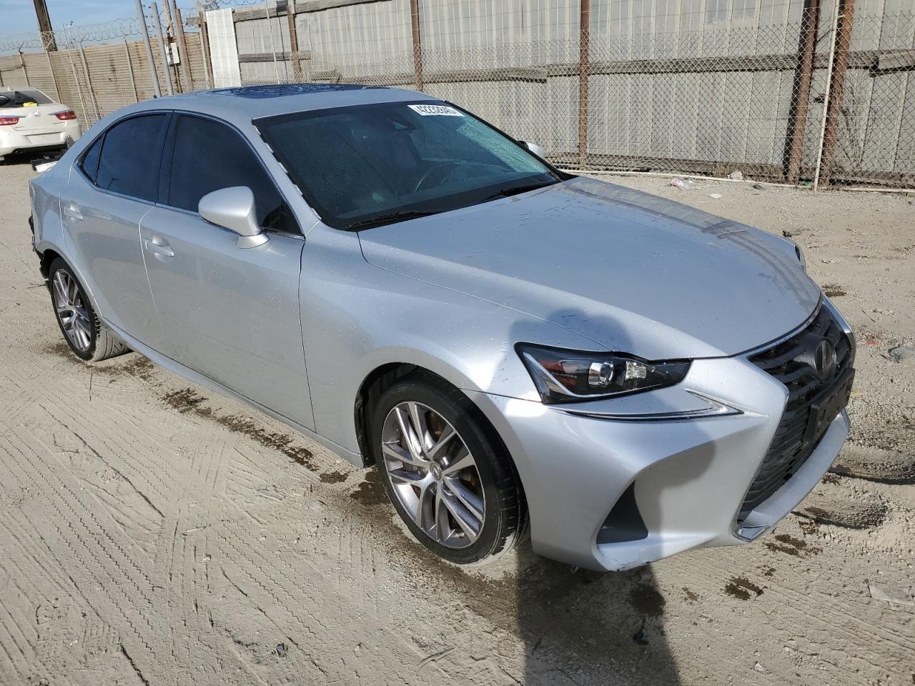 2018 LEXUS IS 300 - Фото 4
