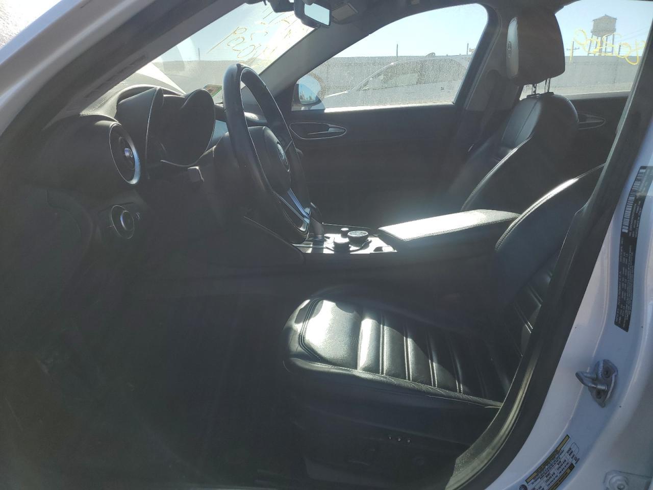 2017 ALFA ROMEO GIULIA TI - Фото 7