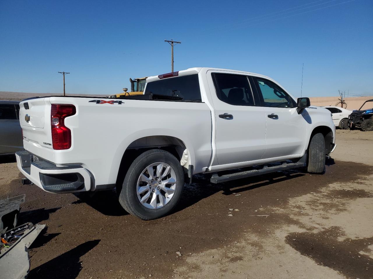 2023 CHEVROLET SILVERADO - Image 3