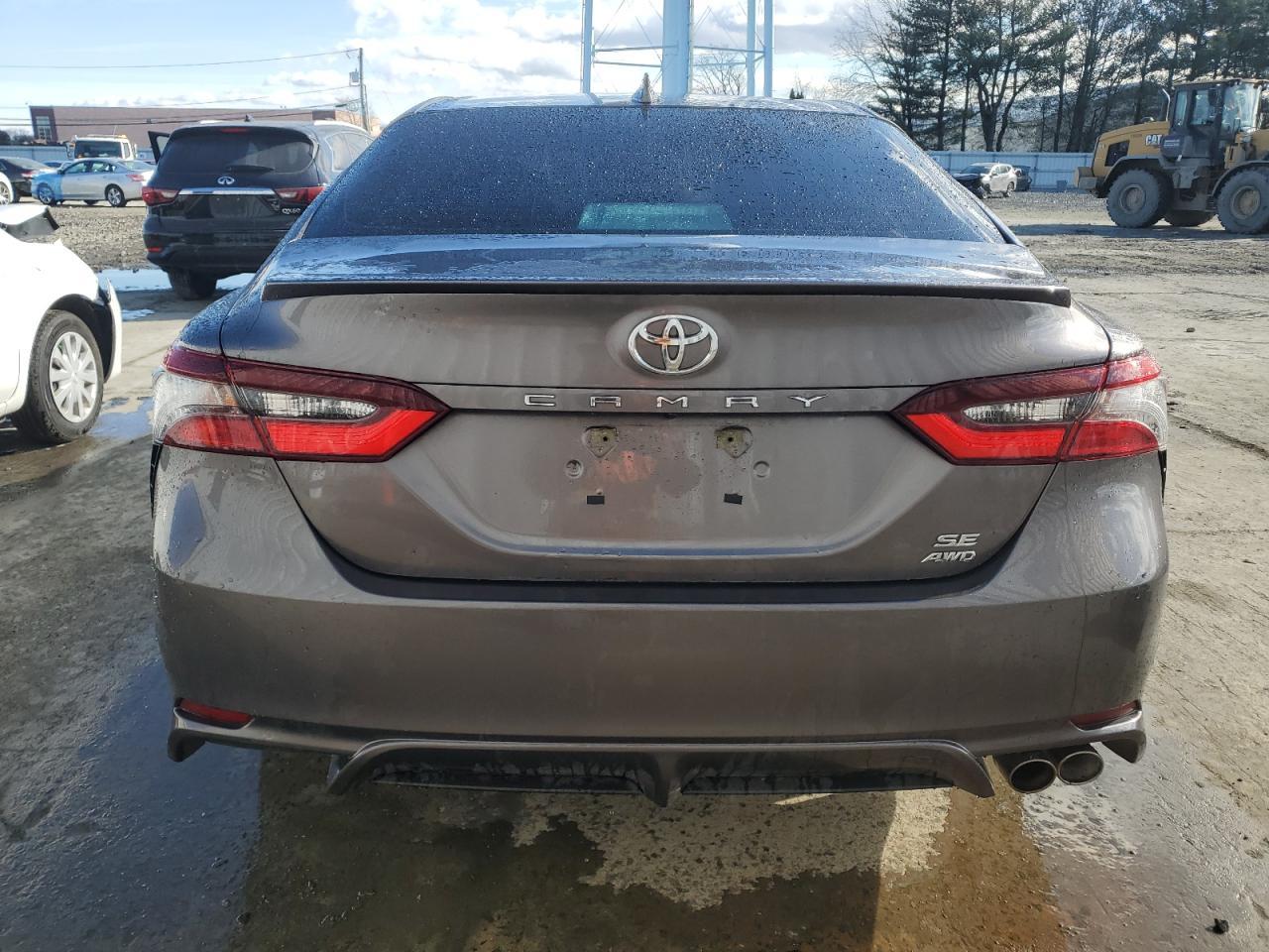 2021 TOYOTA CAMRY SE - Фото 6