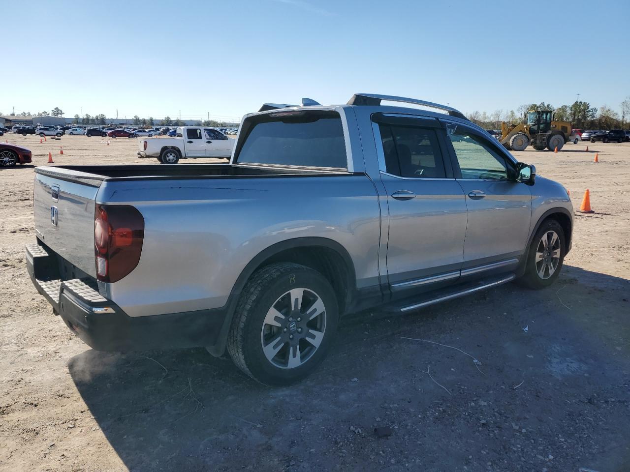 2017 HONDA RIDGELINE - Image 3