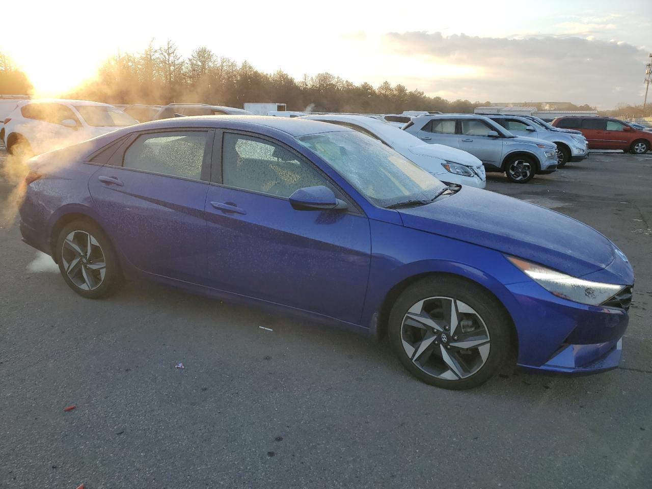 2023 HYUNDAI ELANTRA SE - Image 4