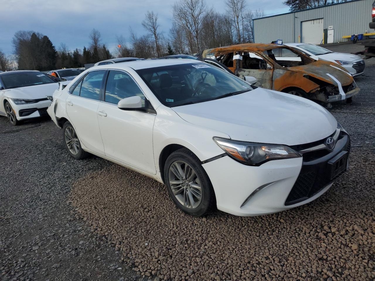 2016 TOYOTA CAMRY LE - Фото 4