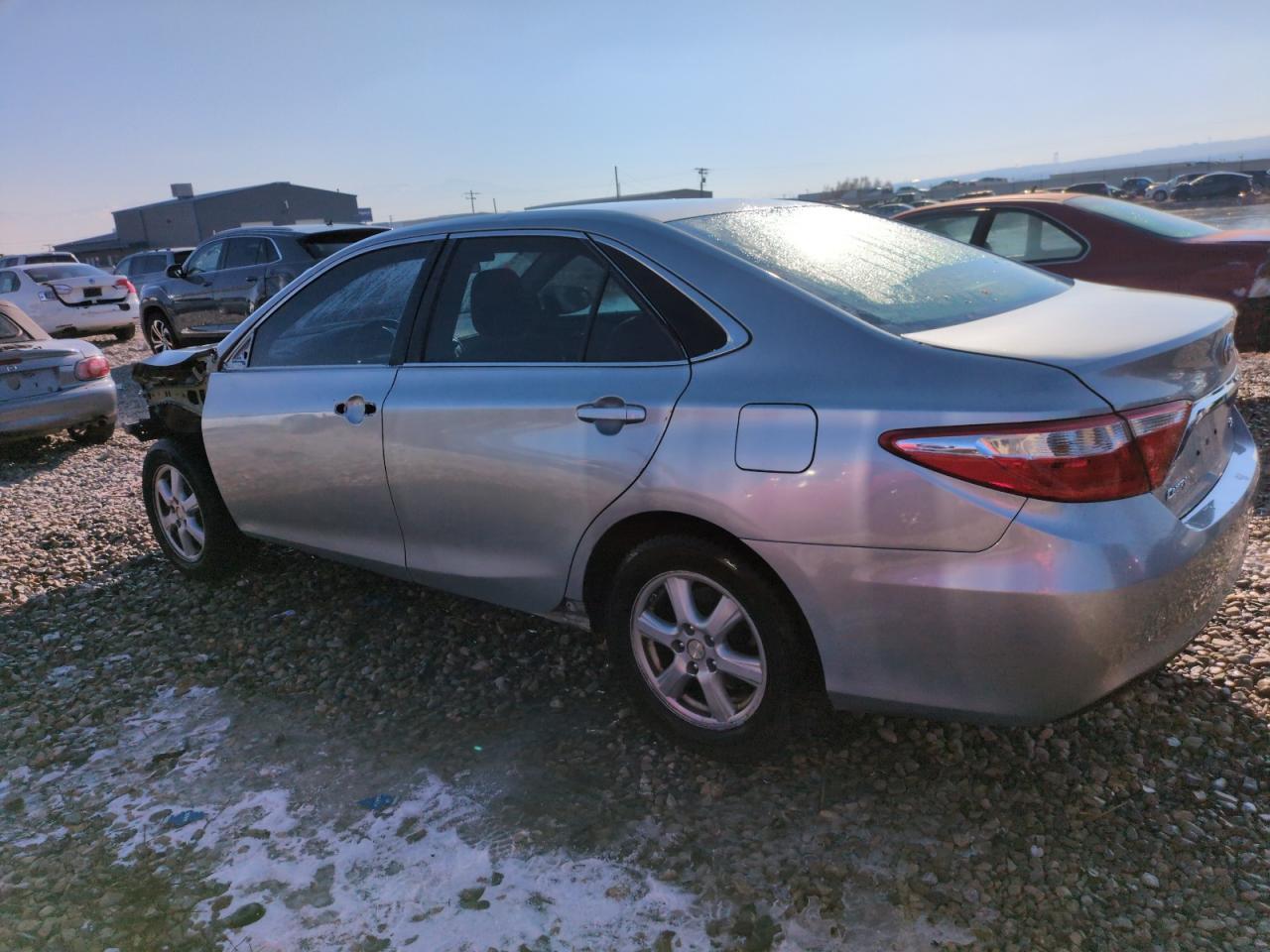 2017 TOYOTA CAMRY LE - Фото 2