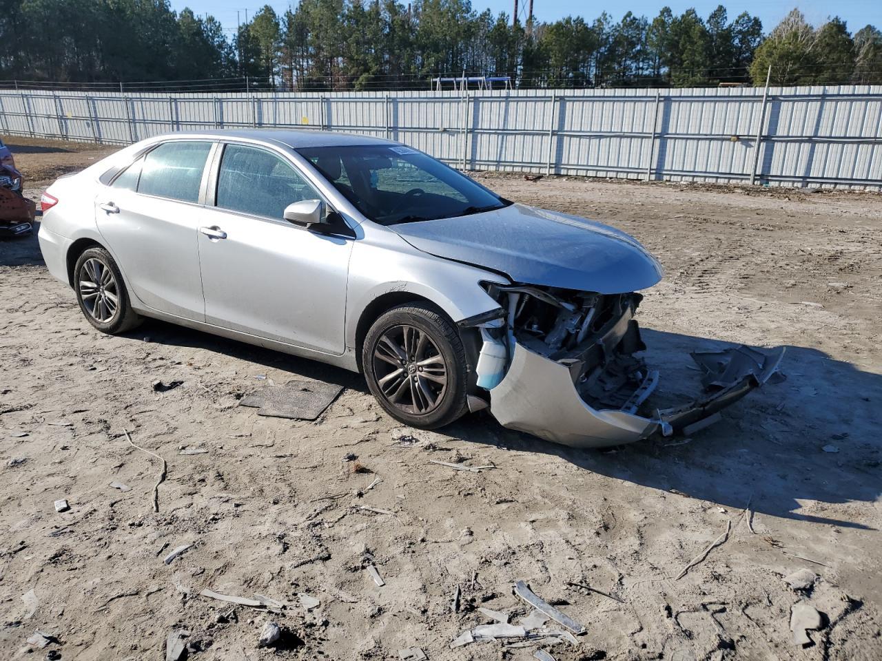 2016 TOYOTA CAMRY LE - Image 4