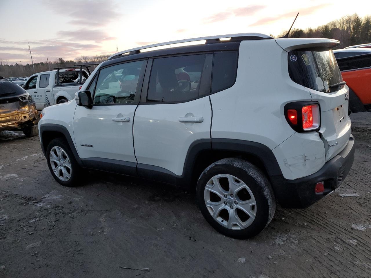 2016 JEEP RENEGADE L - Фото 2